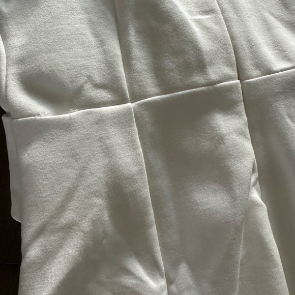 Lavish Alice Keyhole Ponte Halter Dress - Picture 9 of 9